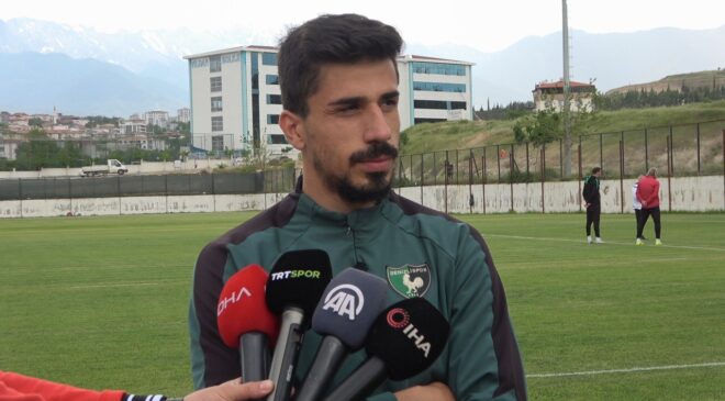 DENİZLİSPOR KAÇAN PUANLARA ÜZÜLÜYOR