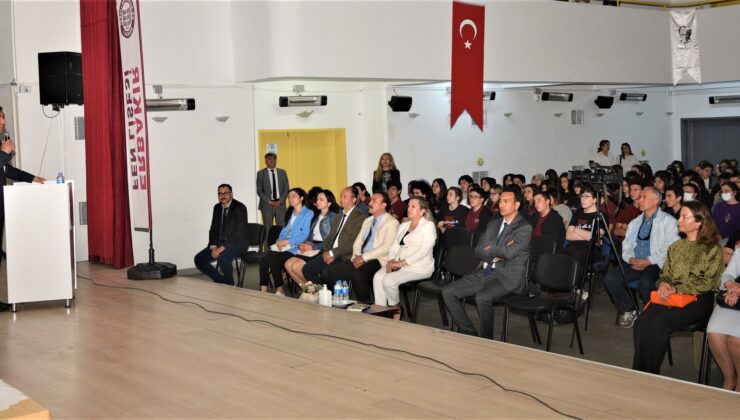 ANADOLU MEKTEBİ YAZAR OKUMALARI ÖĞRENCİLERLE BULUŞUYOR