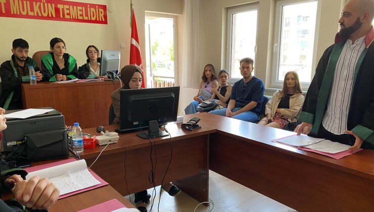 HUKUK FAKÜLTESİ ÖĞRENCİLERİ DENİZLİ ADLİYESİ’NDE UYGULAMALI EĞİTİM GÖRÜYOR