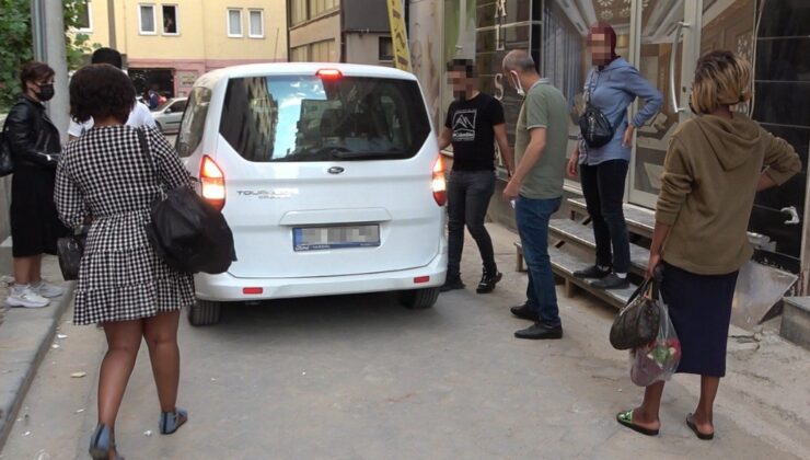 MASAJ SALONUNDA FUHUŞ YAPARKEN YAKALANDILAR