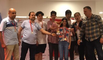 SATRANÇ YÖRE YARIŞMALARINDA DERECEYE GİRENLER ÖDÜLLENDİRİLDİ