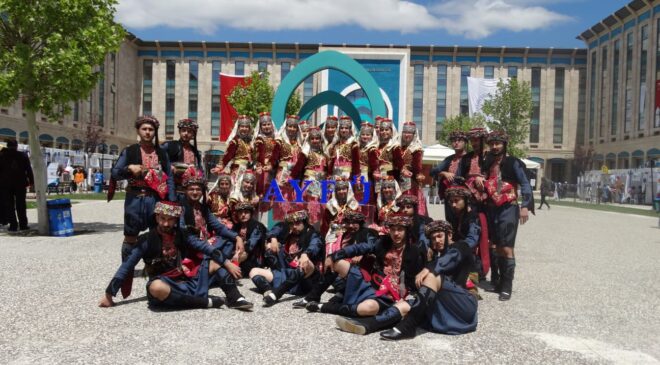 PAÜ HALK OYUNLARI TOPLULUĞU İZLEYENLERDEN TAM NOT ALDI