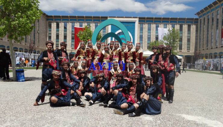 PAÜ HALK OYUNLARI TOPLULUĞU İZLEYENLERDEN TAM NOT ALDI