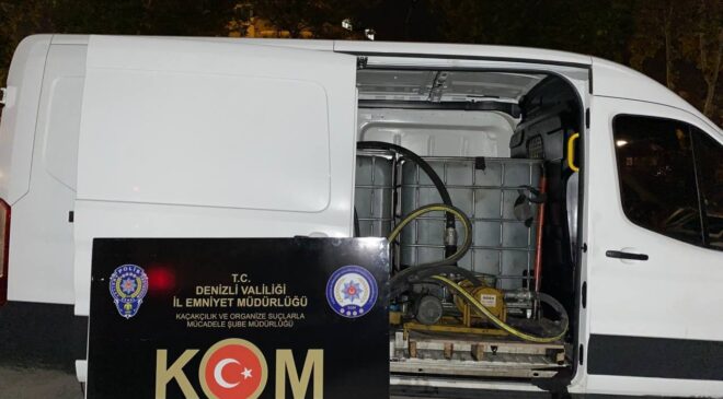 ÜRETTİKLERİ KAÇAK AKARYAKITI SATAMADAN YAKALANDILAR