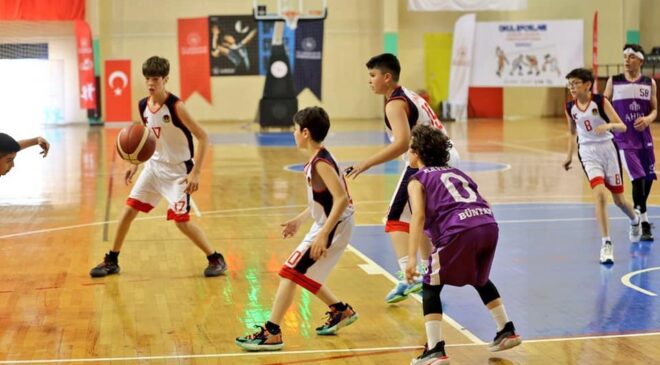 BASKETBOLDA ŞAMPİYON İSTANBUL
