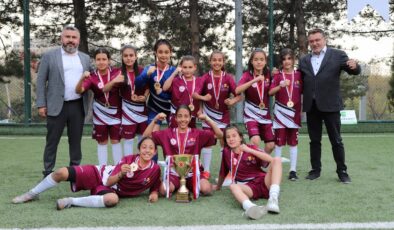 HOROZKENT FRANSA’DA TÜRKİYE’Yİ TEMSİL EDECEK