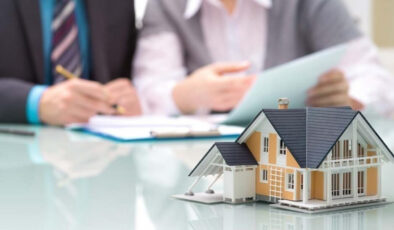 EMLAK FİYATLARINDAKİ BALON PATLIYOR