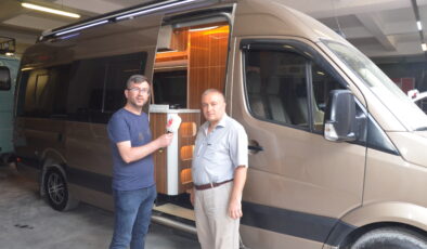 DENİZLİLİ GİRİŞİMCİ MİNÜBÜSÜ KARAVANA DÖNÜŞTÜRÜYOR