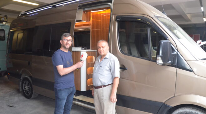 DENİZLİLİ GİRİŞİMCİ MİNÜBÜSÜ KARAVANA DÖNÜŞTÜRÜYOR