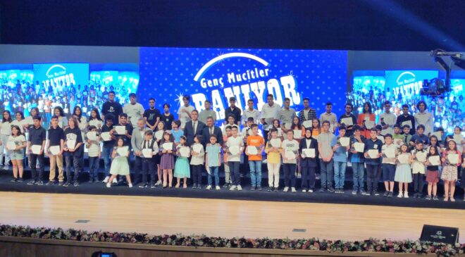 DENİB YENİLİKÇİ FİKİRLERİYLE FARK OLUŞTURAN ÖĞRENCİLERİ ÖDÜLLENDİRDİ