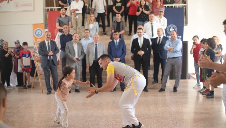 ÖĞRENCİLERİN ÜRETTİĞİ EL SANATLARI VE RESİM ÇALIŞMALARI SERGİLENDİ