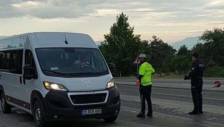 35 DÜZENSİZ GÖÇMEN VE 5 ORGANİZATÖR YAKALANDI  