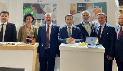 DENİZLİ’DE HASTALAR İÇİN GELİŞTİRİLEN KUMAŞ FUARIN GÖZDESİ OLDU