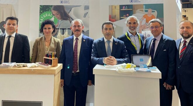 DENİZLİ’DE HASTALAR İÇİN GELİŞTİRİLEN KUMAŞ FUARIN GÖZDESİ OLDU