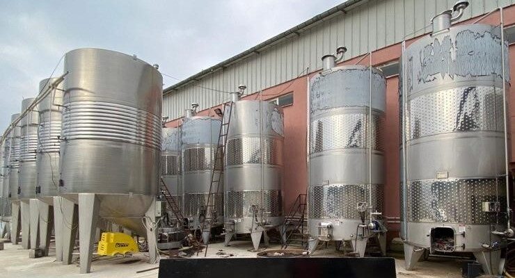 KAPATILAN ŞARAP FABRİKASINDAN GİZLİ SATIŞ