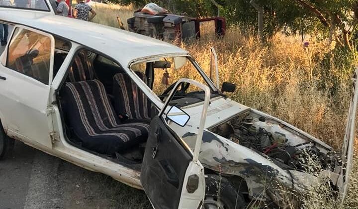 Çocuklarına bakayım derken karşıdan gelen araçla kafa kafaya çarpıştı