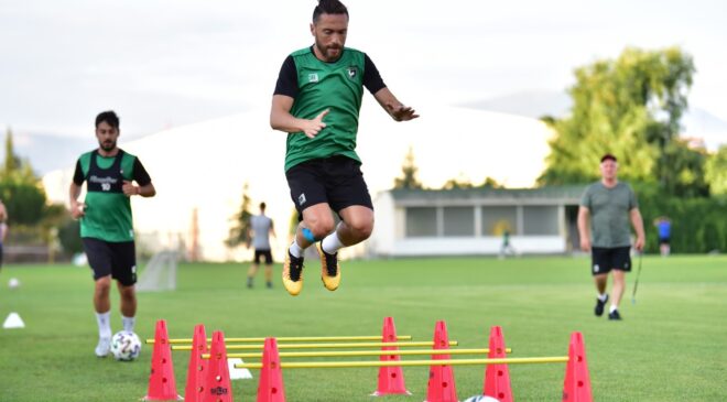 DENİZLİSPOR YENİ SEZON ÖNCESİ GÜÇ DEPOLUYOR