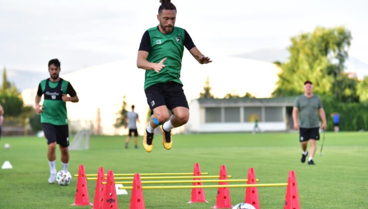 DENİZLİSPOR YENİ SEZON ÖNCESİ GÜÇ DEPOLUYOR