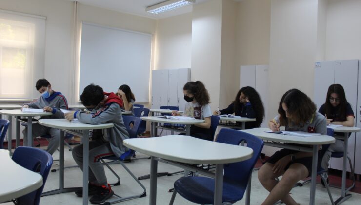 LGS’DE TÜRKİYE 1’İNCİLERİNDEN BİRİSİ DENİZLİ’DEN