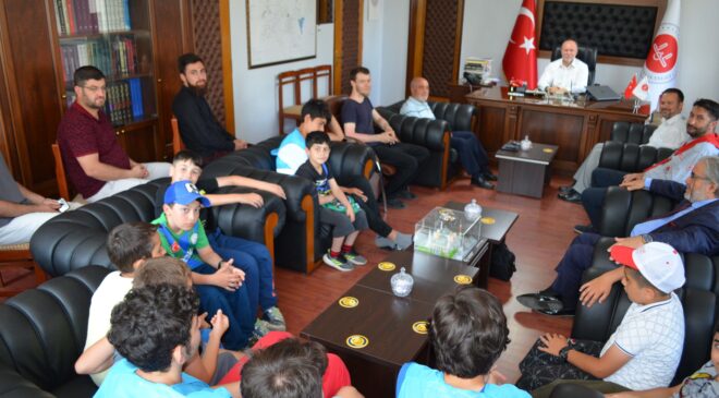 İZCİ GENÇLERDEN MÜFTÜ AŞIK’A ZİYARET