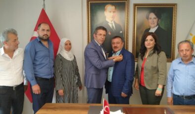 AK PARTİDEN İSTİFA EDEN MECLİS ÜYESİ İYİ PARTİYE GEÇTİ