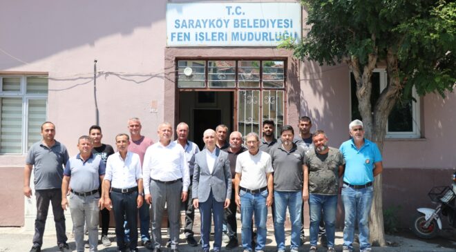 Başkan Özbaş, belediye personeliyle bayramlaştı