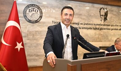 BAŞKAN ERDOĞAN, İHRACATÇILARI BAŞARILARINDAN DOLAYI KUTLADI