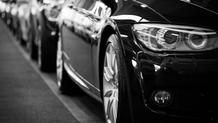 OTOMOBİL VE HAFİF TİCARİ ARAÇ SATIŞLARI YÜZDE 9,3 GERİLEDİ