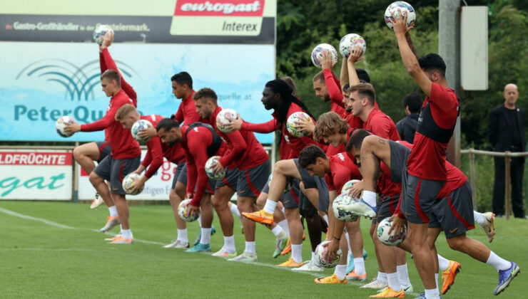 GALATASARAY YENİ SEZON HAZIRLIKLARINI SÜRDÜRDÜ