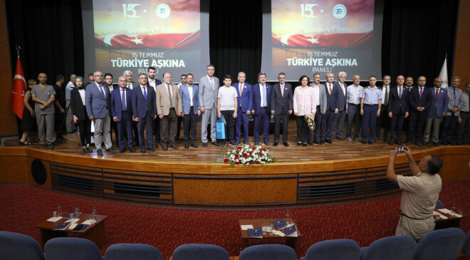 PAÜ’DEN 15 TEMMUZ “TÜRKİYE AŞKINA” PANELİ