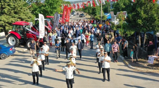 Pamukkale’de kekik ve lavanta festivali coşkusu