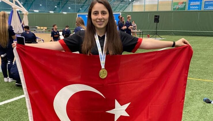 DENİZLİLİ BERFİN ALTIN MADALYANIN SAHİBİ OLDU