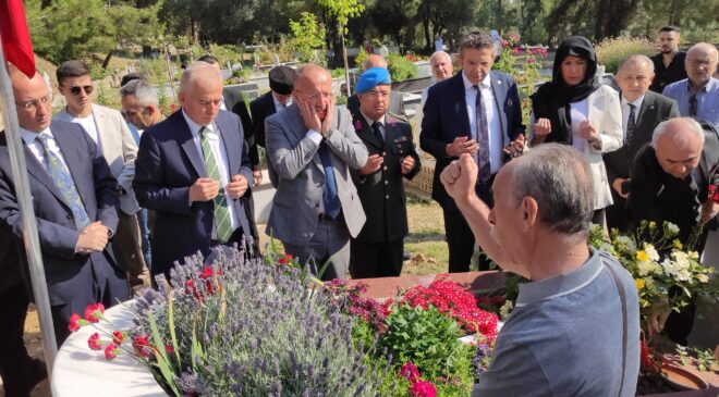 MAHKEMECE ŞEHİT SAYILAN ASKER İÇİN TÖREN DÜZENLENDİ