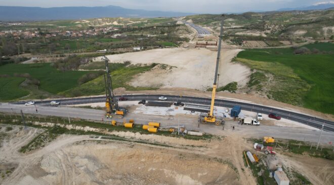 İZMİR İLE DENİZLİ’Yİ YAKINLAŞTIRACAK PROJEDE ÇALIŞMALAR SÜRÜYOR