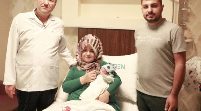 PLASENTA PREVİA HASTASI ANNE TEKDEN’E TEŞEKKÜR ETTİ