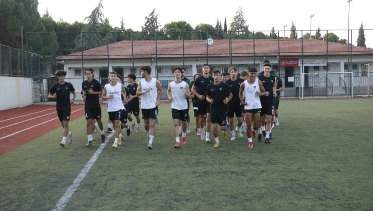 GENÇ HOROZLAR YENİ SEZON HAZIRLIKLARINA BAŞLADI