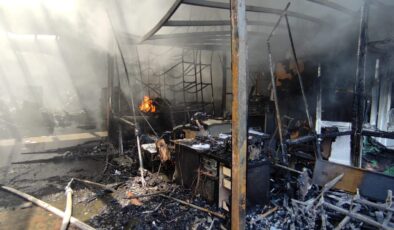 Denizli Valiliğinden lojistik deposu yangınıyla ilgili açıklama