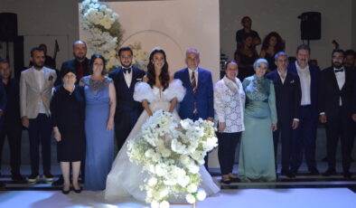 ÇİFTÇİ AİLESİNİN MASAL GİBİ DÜĞÜNÜ