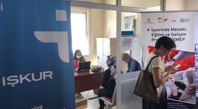 İŞ ARAYANLAR İŞVERENLERLE BULUŞUYOR