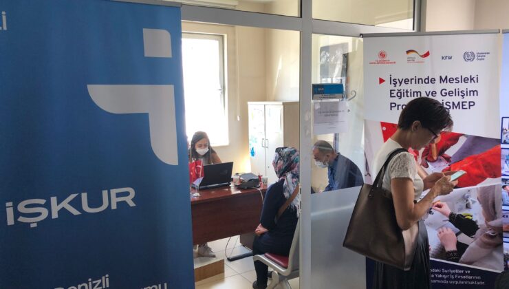 İŞ ARAYANLAR İŞVERENLERLE BULUŞUYOR