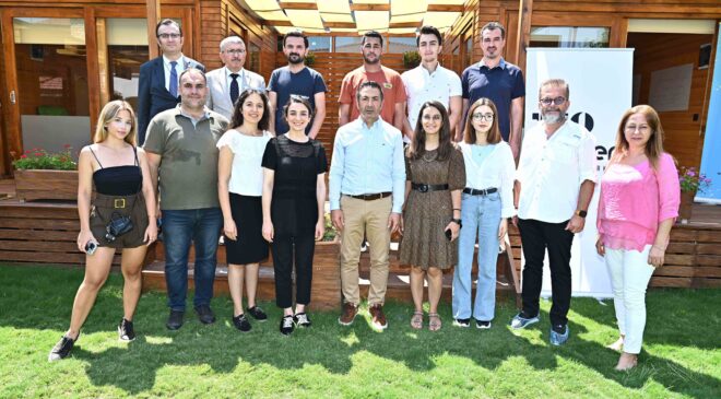 BAŞKAN ERDOĞAN, ESNAF ZİYARETİNİ KESİNTİSİZ SÜRDÜRÜYOR