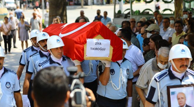 Denizli’nin eski Başkanı Tıkıroğlu son yolculuğuna uğurlandı