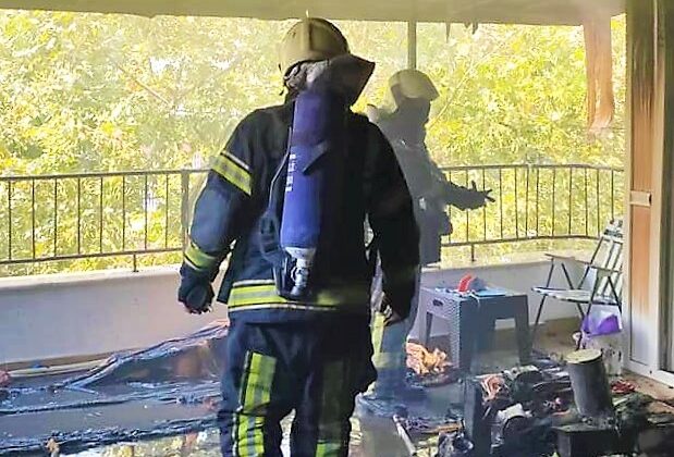 YANAN EV KULLANILMAZ HALE GELDİ