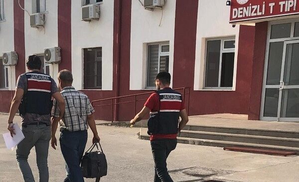 VALİ YARDIMCILIĞI VE KAYMAKAMLIK GÖREVİ YAPAN FETÖ’CÜ DENİZLİ’DE YAKALANDI