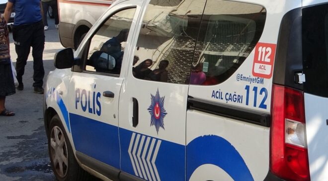 ARKADAŞI YERİNE SINAVA GİRMEYE ÇALIŞTI