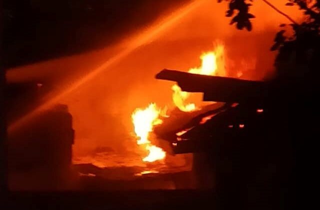 METRUK BİNADA KORKUTAN YANGIN