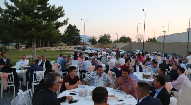 KAYMAKAM YENİGÜN ‘NE DUYGUSAL VEDA