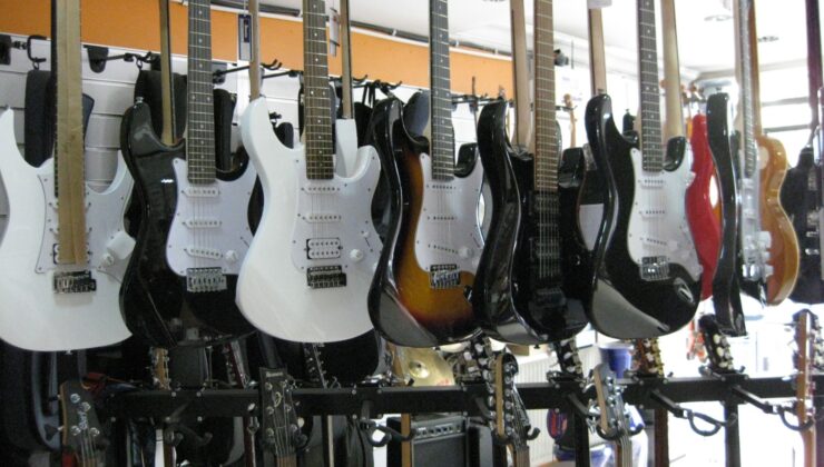 PANDEMİ SONRASI MÜZİK ALETLERİNİN SESİ UZAKTAN HOŞ GELMİYOR