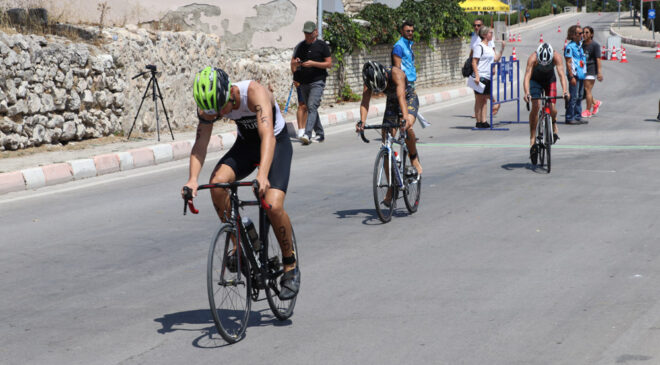 TRİATLON’DA DENİZLİ FARKI