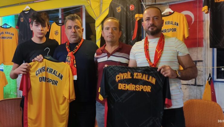 KIRALAN DEMİRSPOR’A DESTEK OLANLARA PLAKET